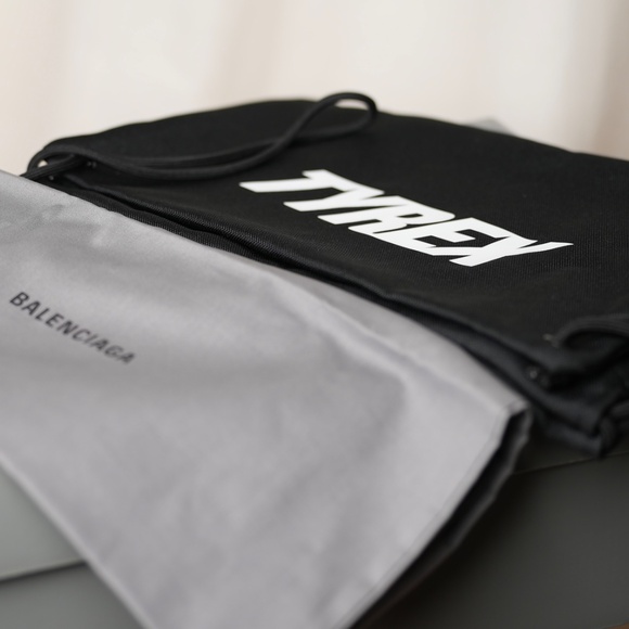 BALENCIAGA Tyrex Sneakers | Silver | SIZE 38/ US 8 (UNWORN) - Picture 3 of 13